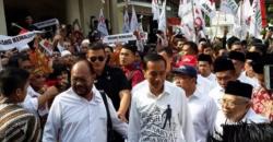 Selain Kemeja Putih, Ini Dia Deretan Gaya Kekinian Jokowi 