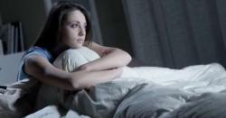 Suka Tiba-Tiba Terbangun di Tengah Malam, Ini Alasannya