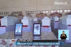 Keluarga Jemput Jenazah Pilot Korban Pesawat Diamonim Papua