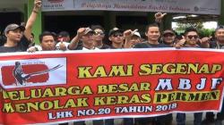 Tolak Permen LHK, Peternak Burung Adu Mulut dengan BKSDA