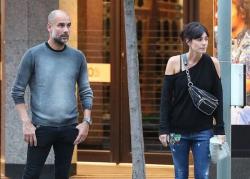 Pep Guardiola dan Istri Cicipi Menu Khas Katalan di Manchester
