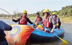 Ekspedisi Bengawan Solo Himapala Unesa Dokumentasikan Jejak Peradaban
