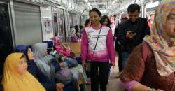 Tinjau KRL Jakarta-Bogor, Menteri BUMN Sentil PT KAI