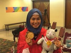 Defia Rosmaniar Sumbang Emas Pertama, Ini Komentar Jokowi