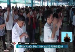 Salat Idul Adha di Masjid Agung Solo, Jamaah Berfoto dengan Sapi Kurban Jokowi