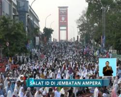 Sempat Dilarang, Warga Palembang Tetap Salat Idul Adha di Jembatan Ampera