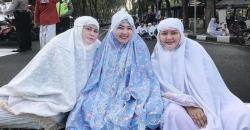 Hewan Kurban Menangis, Via Vallen Elus dan Usap Air Mata Sapinya