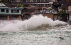 Dilanda Banjir dan Longsor akibat Badai Lane, Warga Hawaii Panik