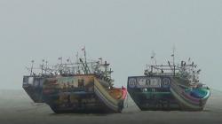 Kapal Ronggo Tenggelam Dihantam Ombak di Rembang, 11 ABK Selamat