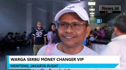 Dolar AS Tembus Rp15.029, Money Changer di Menteng Kebanjiran Pengunjung