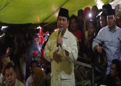 Prabowo Kunjungi Pengungsi Korban Gempa Lombok