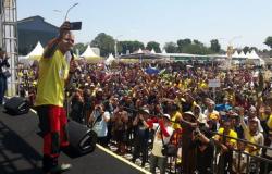 Nge-Vlog di FPL Solo Raya, Ganjar Ingatkan Terus Kreatif dan Inovatif