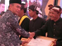 Peringatan Hari Aksara, Mendikbud: 3,3 Juta Warga Belum Melek Huruf