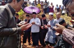 Sopirnya Meninggal, Oded Batalkan Agenda Kegiatan dan Langsung Melayat