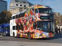 Wow, Bus Bergambar Wisata Indonesia Berseliweran di Munchen Jerman