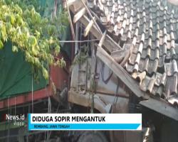 Truk Tronton Tabrak Warung di Jalur Pantura, Balita Tewas