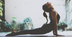 Ingin Nikmati Sesi Bercinta Luar Biasa? Rajin Latihan Yoga Jawabannya