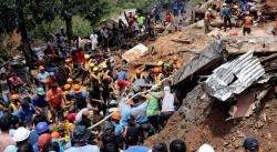 Puluhan Orang Masih Terkubur Tanah Longsor di Filipina