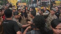 Penggusuran Lapak PKL di Stadion Teladan Medan Berlangsung Ricuh