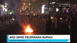 Pemerintah Tak Bisa Jaga Rupiah, Mahasiswa Bandung Bakar Ban di Dago
