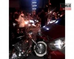 Motor Ditabrak, Biker Moge Aniaya Pengemudi Mobil di Bandung