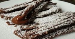 Menikmati Kelezatan Donat ala Spanyol, Churros Cokelat yang Renyah