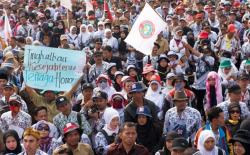 Ratusan Guru Honorer di Tulungagung Protes Rekrutmen CPNS 2018