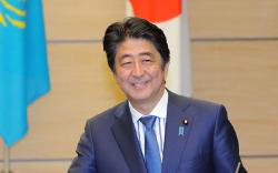 Menangkan Kursi Ketua Partai Berkuasa, Shinzo Abe Jadi PM Jepang Lagi