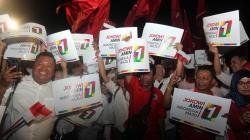 Aksi Damai Pendukung Kedua Pasangan Capres-Cawapres di KPU
