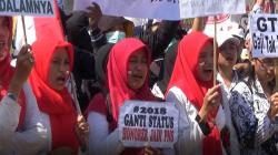 Guru Honorer di Blitar Ancam Mogok Lebih Lama Jika Tak Jadi PNS