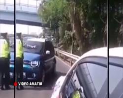 Diduga Pengaruh Obat, Wanita Masuk Rombongan Presiden Tabrak Polisi