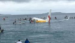 Pesawat Air Niugini Angkut 47 Orang Nyemplung ke Danau saat Mendarat