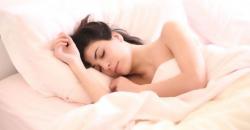Ternyata, Tidur Tanpa Busana Bisa Bantu Turunkan Berat Badan