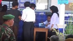 Ingin Menangkan Calon Kades, Warga di Garut Ancam Pemilih Pilkades Pakai Golok