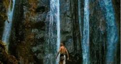 Spot Ekstrem Terindah di Kaki Gunung Salak, Kunjungi Curug Tebing