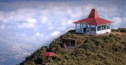 Intip Pesona Magelang dari Puncak Gunung Andong, Indah Diselimuti Awan
