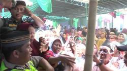 Warga Kendal Antre Berjam-jam Demi Sebungkus Nasi Suro Sunan Benowo