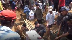Isak Tangis Warnai Pemakaman 7 Korban Kecelakaan Maut di Boyolali