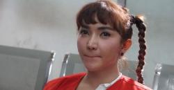 Pengadilan Izinkan Roro Fitria Menghadiri Pemakaman Ibunya