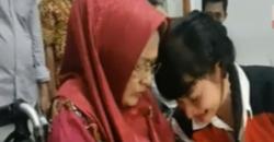 Usai ke Pemakaman, Roro Fitria Harus Balik Lagi ke Jakarta Pukul 18.00