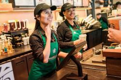  Kisah Warga Nikmati Kedai Starbuck Khusus Tunarungu Pertama di AS