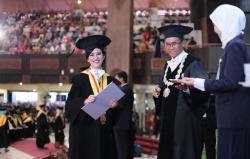 UGM Wisuda 1.834 Lulusan Progam Pascasarjana
