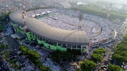 Ribuan Jamaah Ikuti Istigasah Kubro di GOR Delta Sidoarjo
