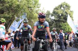 Sepeda Nusantara Buleleng Diiringi Gamelan Ble Ganjur