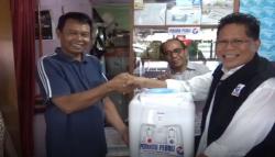 Gerkindo Bagikan Dispenser Gratis ke Puluhan Warung Makan di Makassar