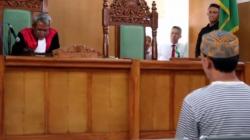 2 Pembakar dan 1 Pembawa Bendera Tauhid Divonis 10 Hari Penjara