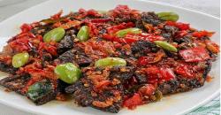 Menyantap Dendeng Paru Balado ala Restoran Padang, Mudah Dibuat