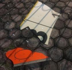 Sayap Lion Air JT 633 Tabrak Tiang, Serpihan Berceceran di Runway