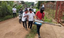 Cegah DBD, Caleg Perindo Asapi Ratusan Rumah di Bogor