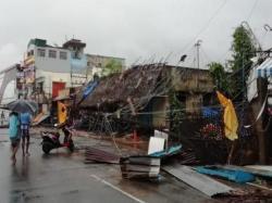 Topan Gaja Hantam India, 33 Orang Tewas